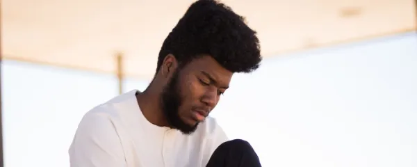 Khalid – Please Dont Fall In Love With Me Chords on Piano and Ukulele