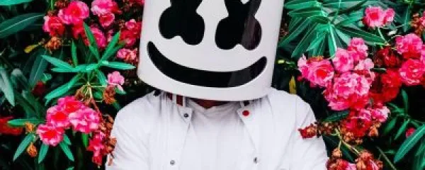 Marshmello & venbee – No Mans Land Chords on Piano & Ukulele