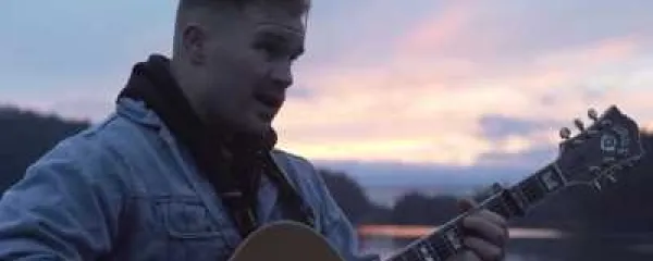 Zach Bryan – Whiskey River Chords on Piano & Ukulele