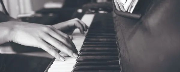 The Best Piano Finger Placement and Why