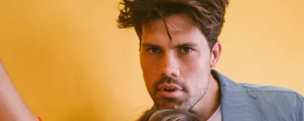 Oh Wonder – Love Me Now Chords on Piano & Ukulele