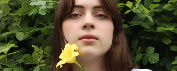 Lizzy McAlpine – Anybodys Chords on Piano & Ukulele